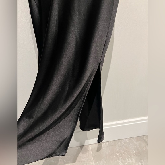 Princess Polly Black Satin Midi Skirt with side slits - Picture 3 of 3